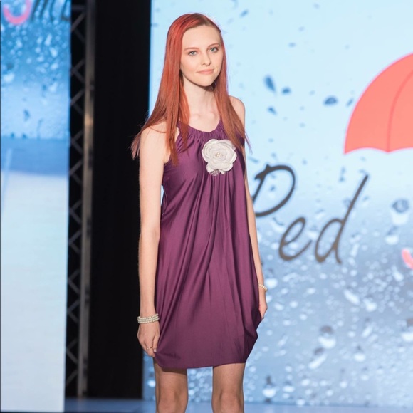 Designer dress from Dallas Fashion Week - Picture 4 of 8